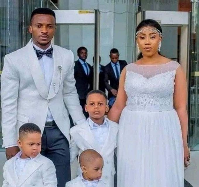 kayode olanrewaju with family photo