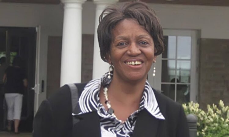 Wenwa Akinyi