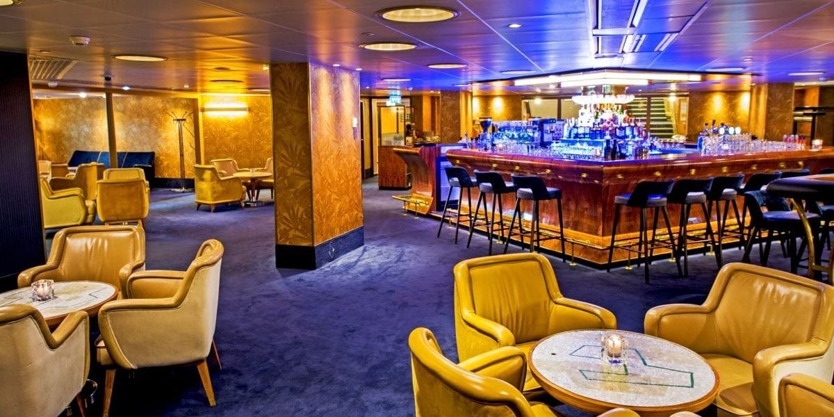 Captains lounge
