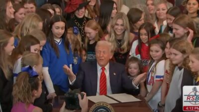 Trump signs women in sports 1200x630