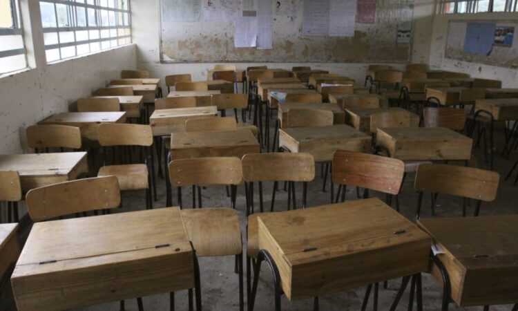 Kenya teachers threaten to strike leaving empty classes
