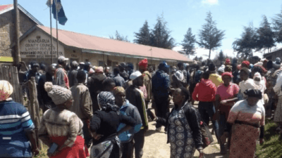 Police in nyandarua with people