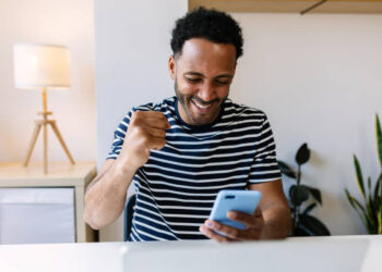 Man wins jackpot photo