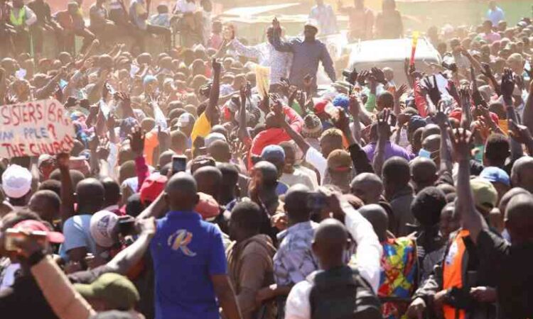 Raila and kamukunji photo