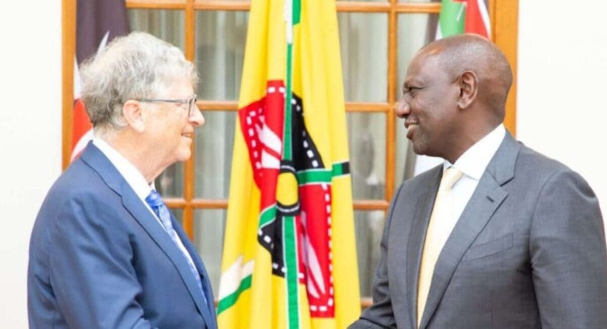 Bill gates and ruto with cabinet (1) (1)