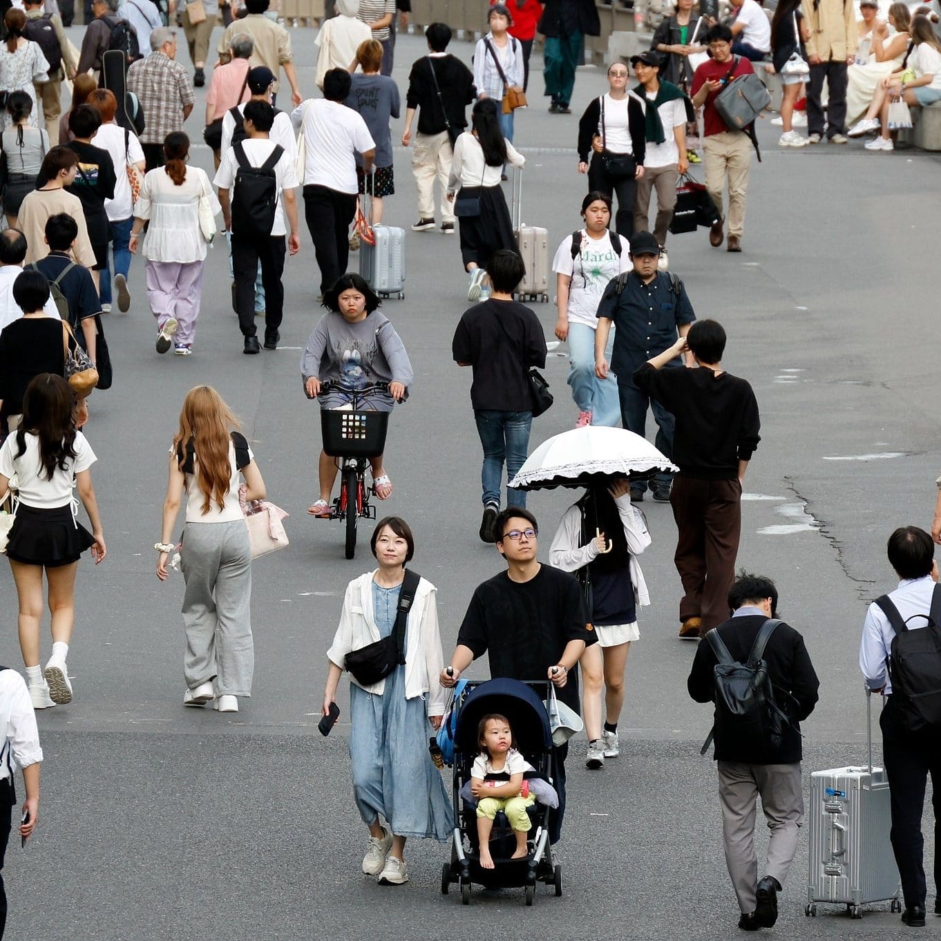 Japan popu;ation