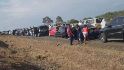 Man causes traffic jam photo