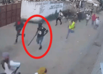 Panga wielding gang robs ukunda diani residents on cctv (1)
