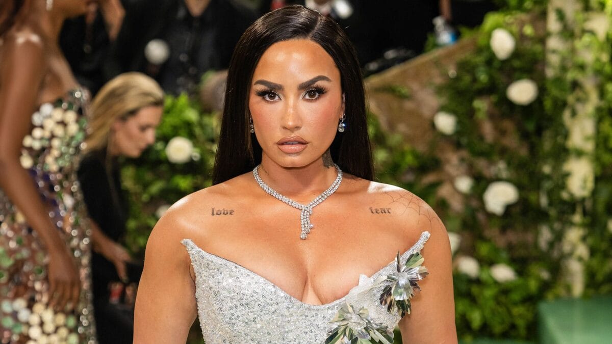 Demi lovato go fast track