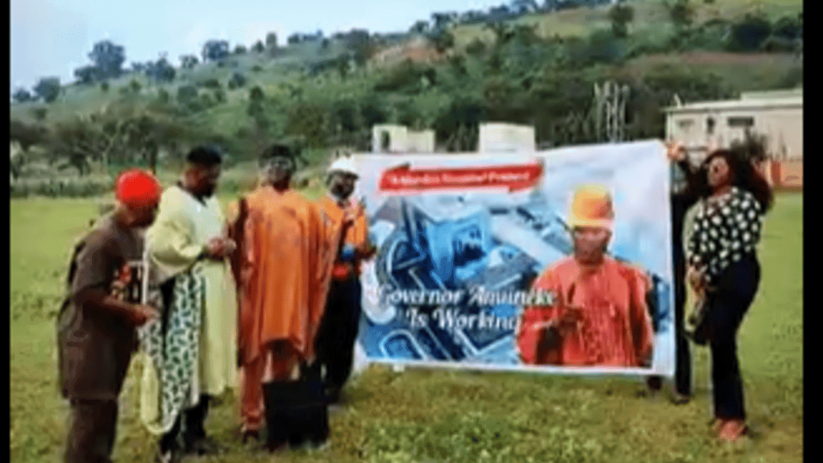 Engr. sabinus gets contract from governor amuneke