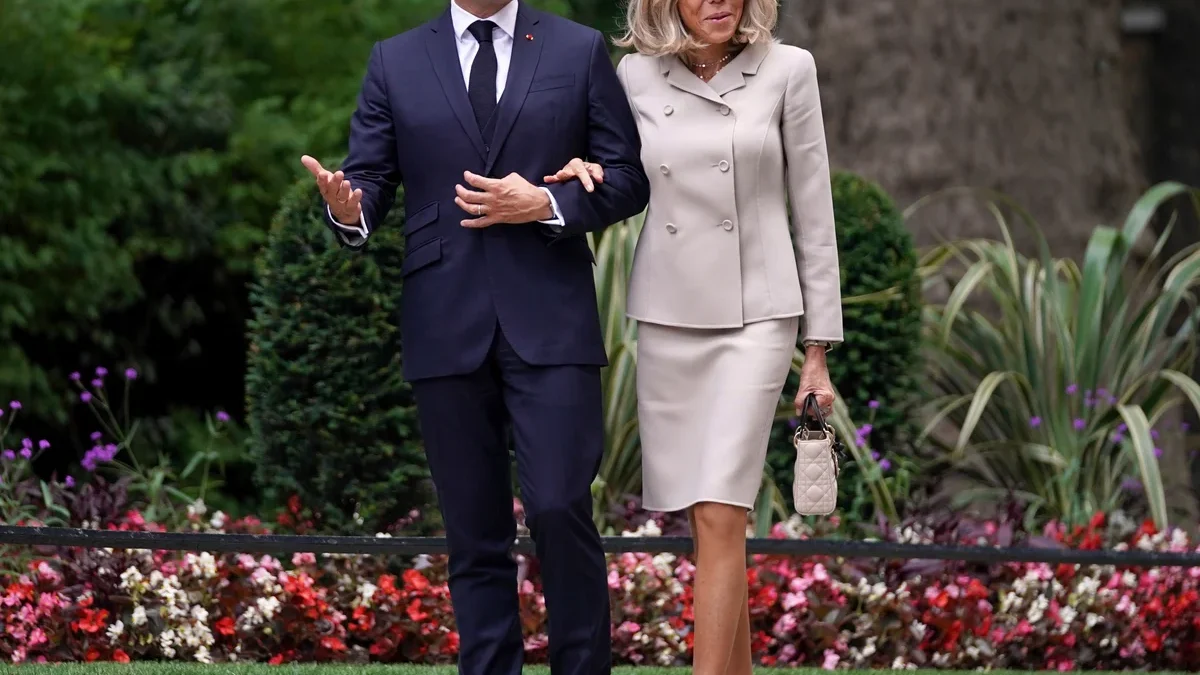 Macron and his wife