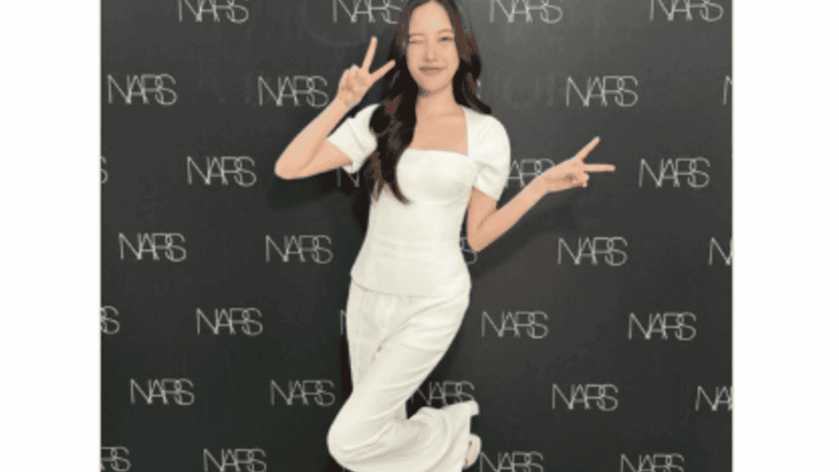 Sarocha nars blush at lazlive photo