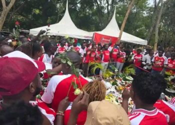 Arsenal fans who visited raila odinga