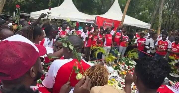 Arsenal fans who visited raila odinga