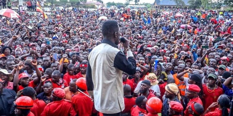 Bobi wine in butaleja town (1)