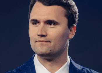 Charlie kirk (1)