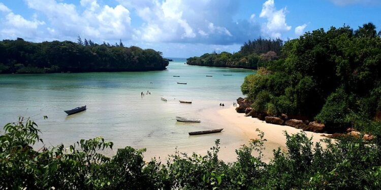 Takaungu beach