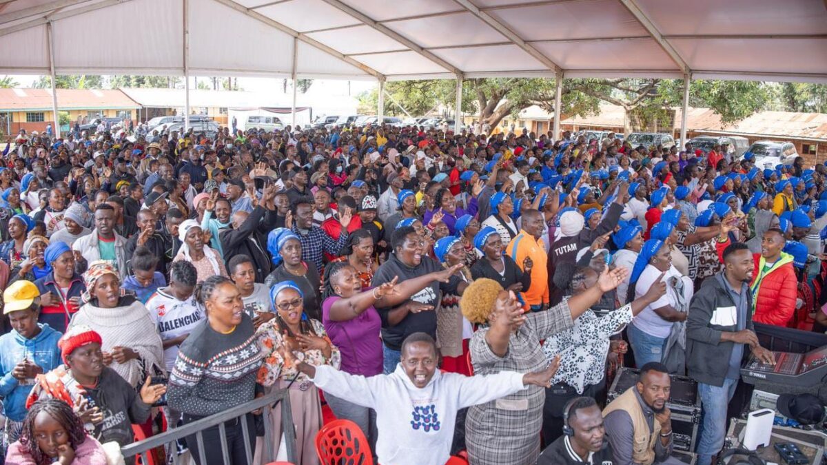 President William Ruto and AIPCA congregants