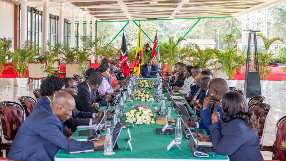 Cabinet meeting photo