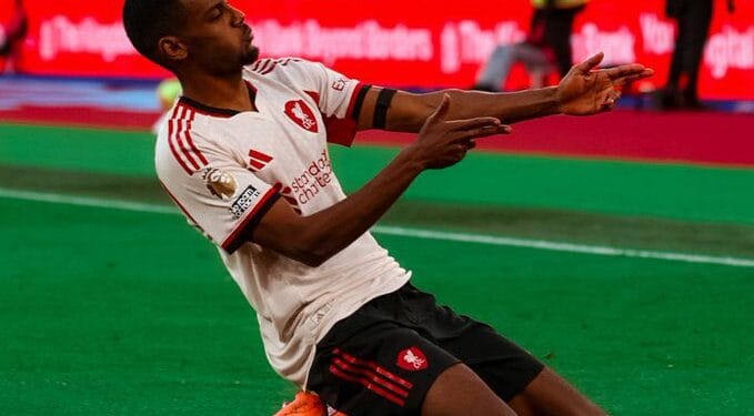 Liverpools alexander isak photo