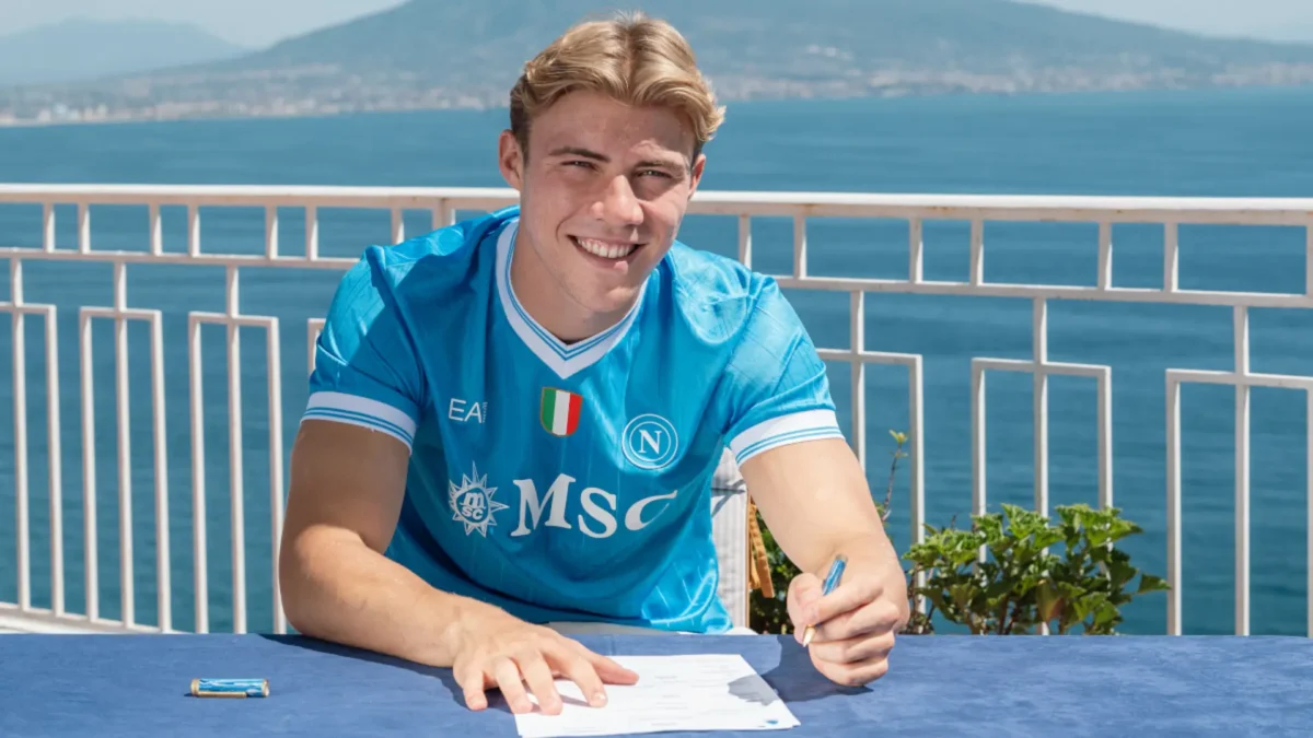 Rasmus hojlund signing permanent napoli