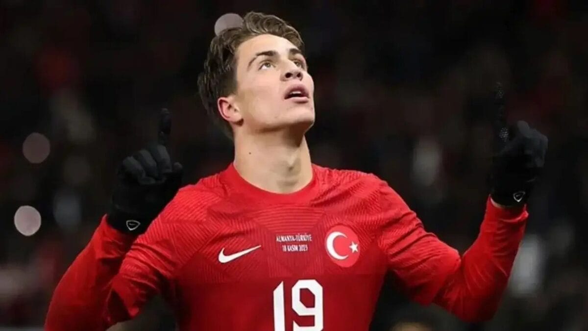 Sign juventus star kenan yıldız