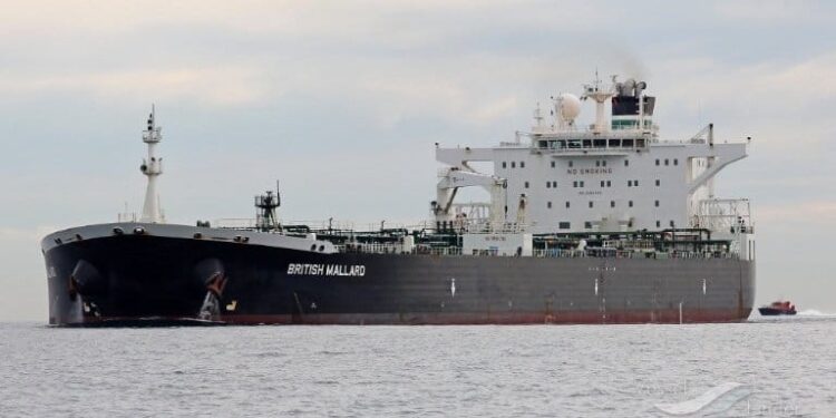 Russian oil tanker Olina