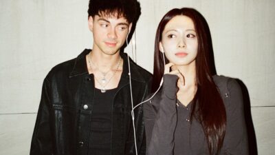 Corbyn besson tzuyu twice blink