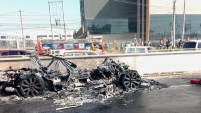 Rangerover burnt along mombasa expressway