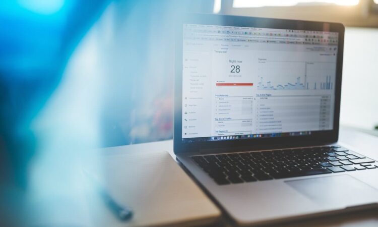 Data and Stories Shape Sports (1)