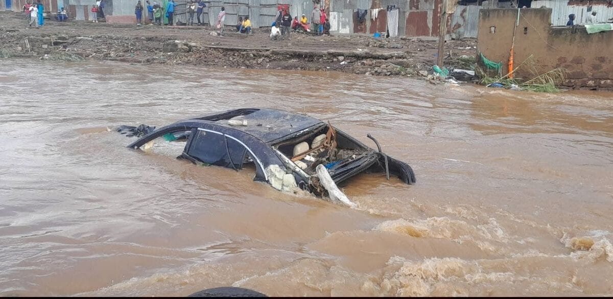 Cars swept floods nairobi