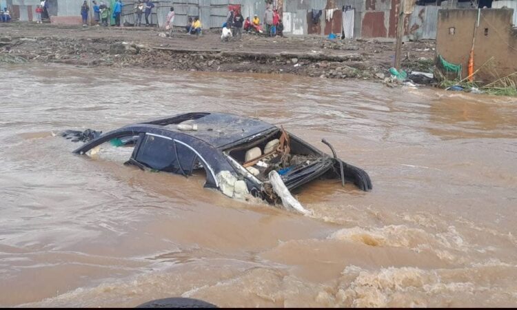 Cars swept floods nairobi
