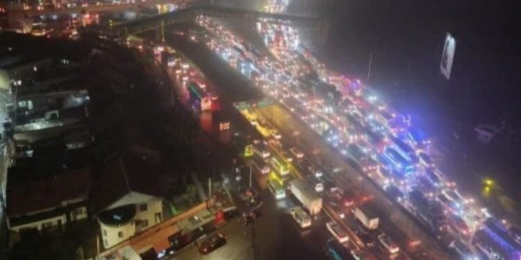 Nairobi jam sultan hamud river breaks banks