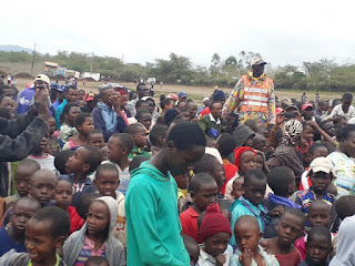 PHOTOS- “Ekuru Aukot audience needs sweets and biscuits” Says Nairobi businessman Donald Kipkorir who referred aukot as President of the Children. #ThirdWayAlliance
