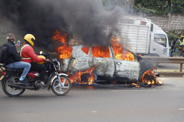 Mercedes Benz coaught fire along Thika superhighway Mercedes Benz coaught fire along Thika superhighway