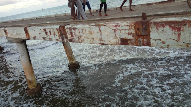 Malindi residents ask Governor Amason Kingi to repair a collapsing tourist site Buntwani bridge