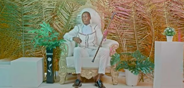 Famous Kisii gospel artist Chris Embarambamba video Famous Kisii gospel artist Chris Embarambamba video