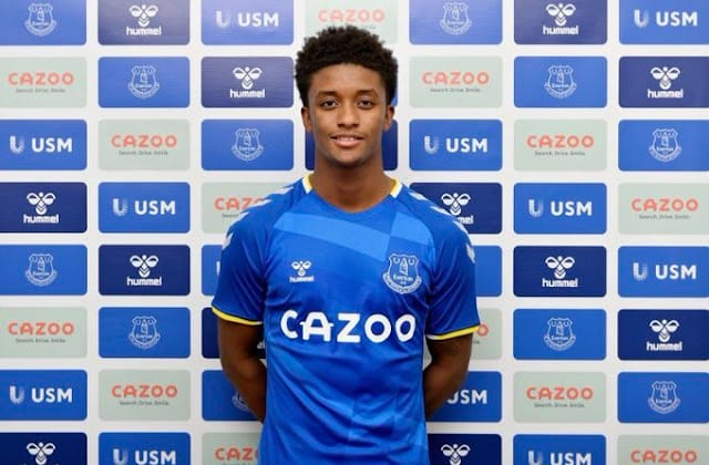 Demari Gray photo at Everton