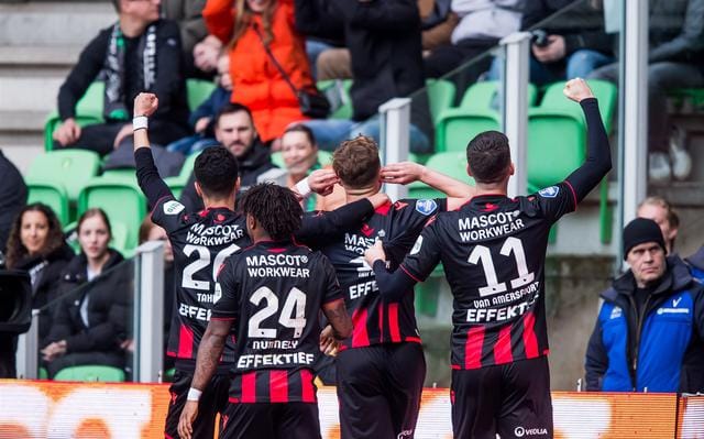 Groningen - Heerenveen match stopped