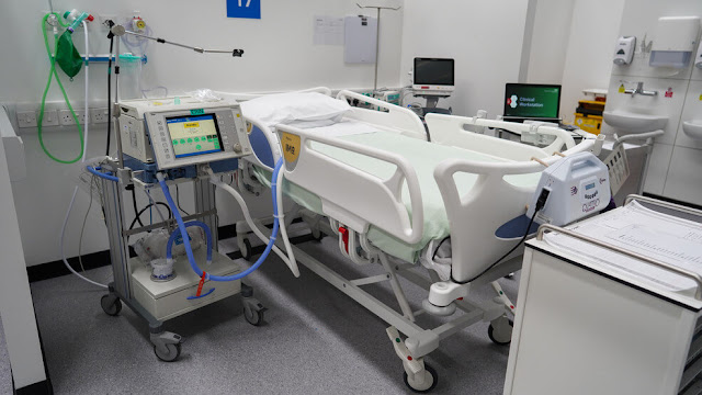 ICU bed with all its equipment photo ICU bed with all its equipment photo