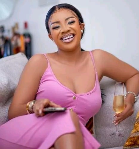 Ghanaian journalist Serwaa Amihere photo