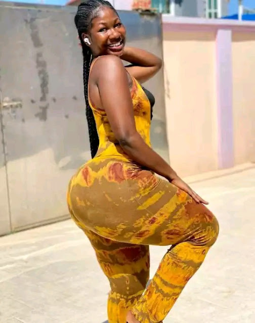 African big booty model Abena Cilla photos