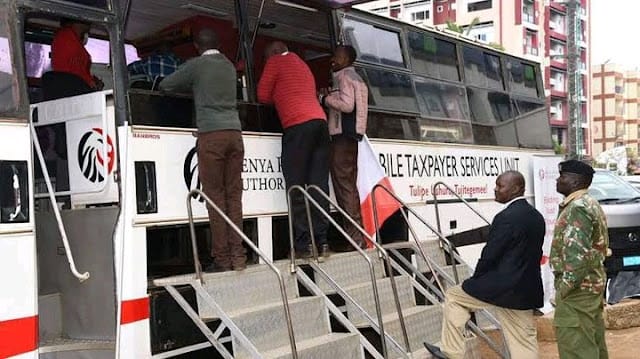 KRA officials photo KRA officials photo