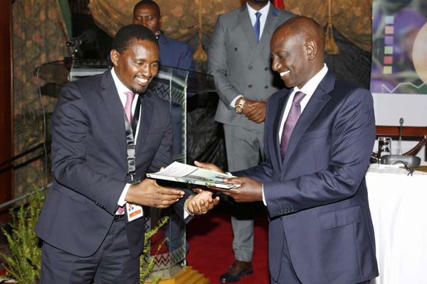 Deputy President William Ruto with Mwangi Kiunjuri Deputy President William Ruto with Mwangi Kiunjuri