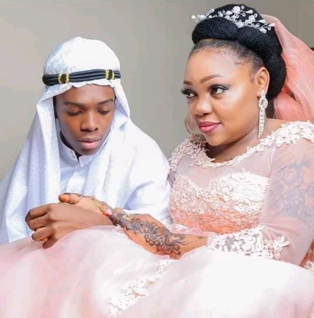 Young man, 19,  marries a woman, 40, photo