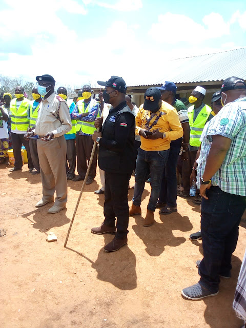 Lawyer George Kithi distributing food in Bamba, Ganze constituency. Photo : FILE Lawyer George Kithi distributing food in Bamba, Ganze constituency. Photo : FILE