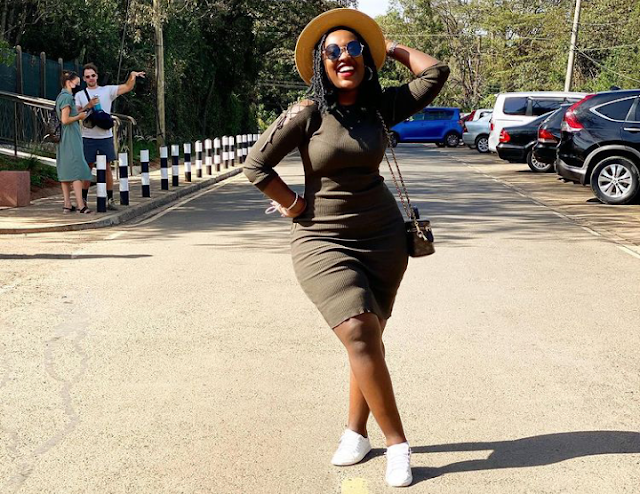 Big booty Martha Kay laments of having voluptuous back, men cannot keep calm photos