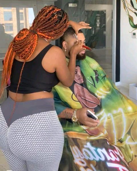 A curvy female barber breaks the internet, Barber Dallas Barberas photos