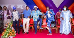 Chris Mosioma, alias Embarambamba Chris Mosioma, alias Embarambamba dancing with Raila Odinga