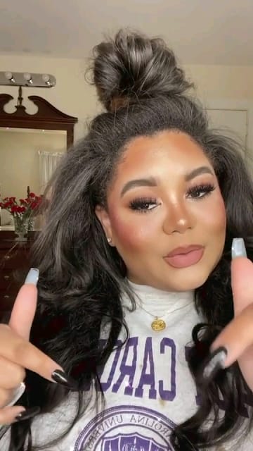 Top Tiktoker Stunning Tina says she has to warn men over her big curves before dating
